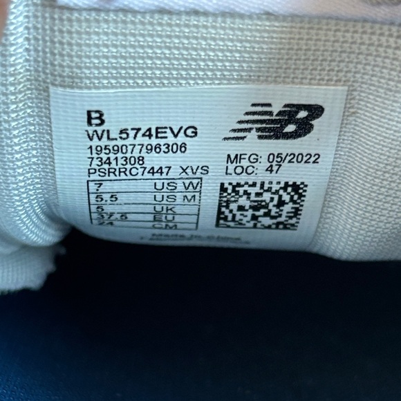 New Balance Trainers - Picture 10 of 10